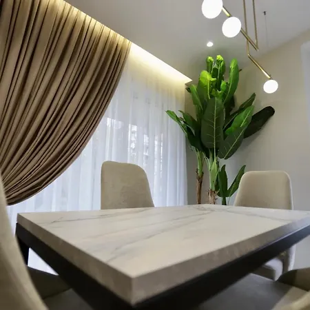 La Grand - New Bazaar Apartment Tirana