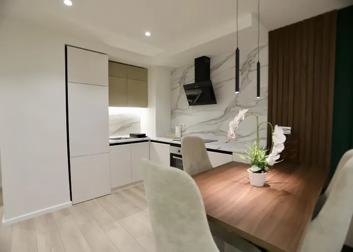 La Grand - New Bazaar