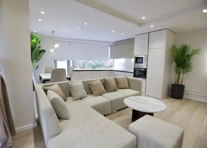 La Grand - New Bazaar Tirana