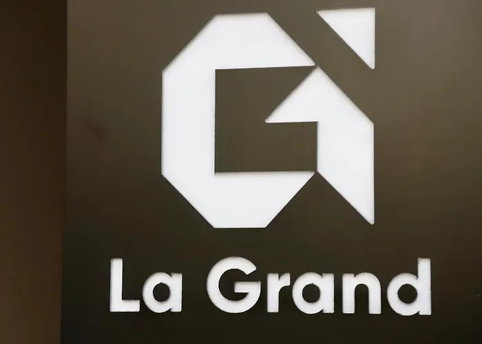 La Grand - New Bazaar Tirana